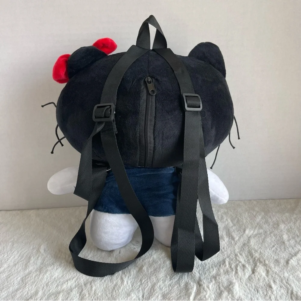 Hello Kitty Peso Pluma Supreme Plush . - Picture 5 of 9